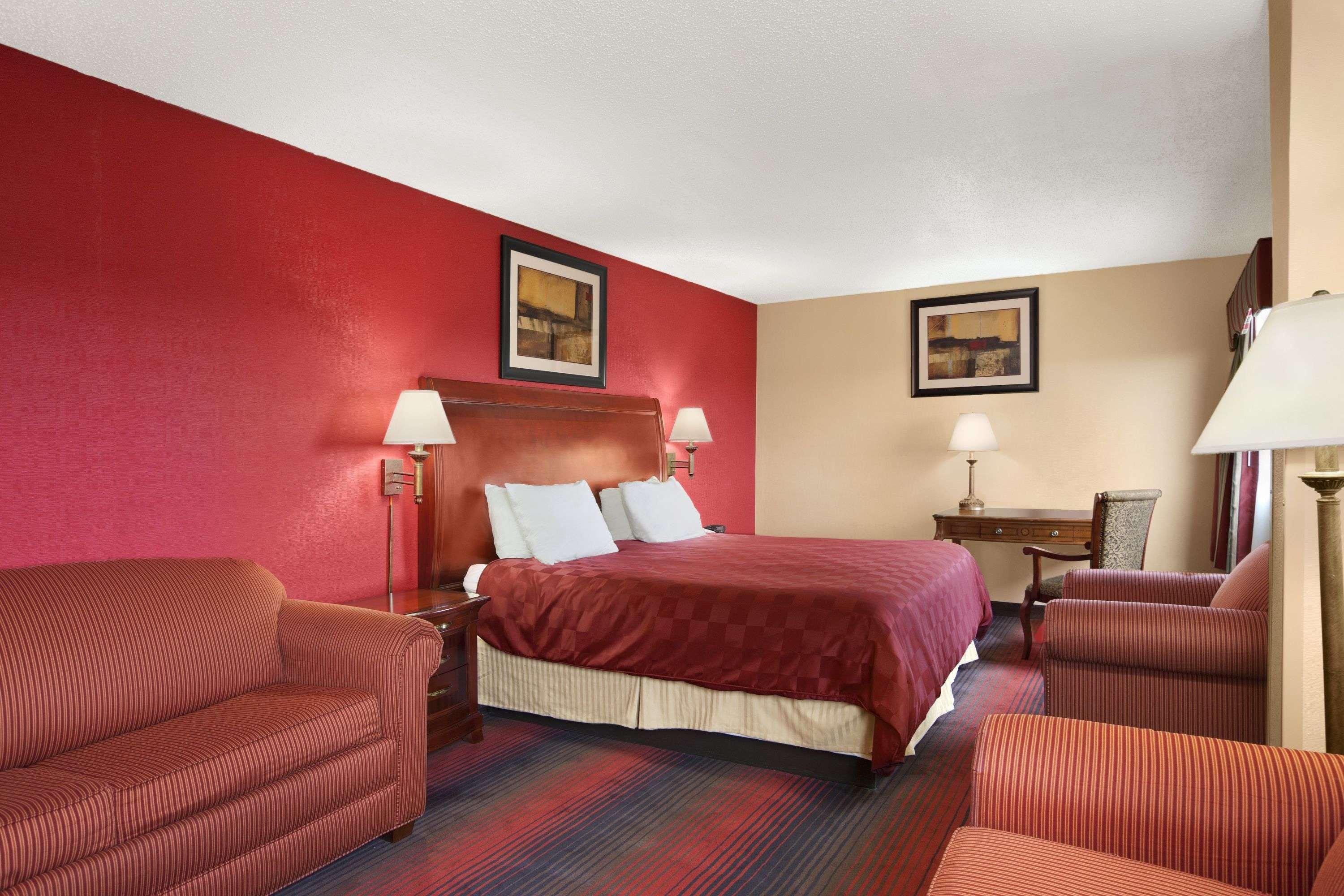 Hotel Ramada By Wyndham 3*