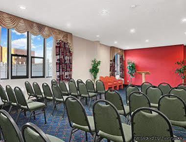 Hotel Ramada By Wyndham East Orange